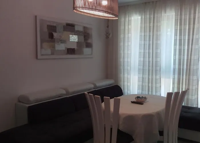 Luxury Sunrise Complex アパート